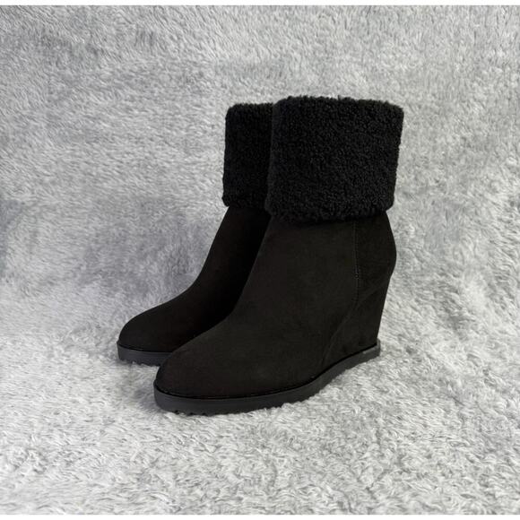 DKNY Powell Wedge Bootie Women's Black Ankle Boot Faux Shearling Size 6.5 - Picture 2 of 12
